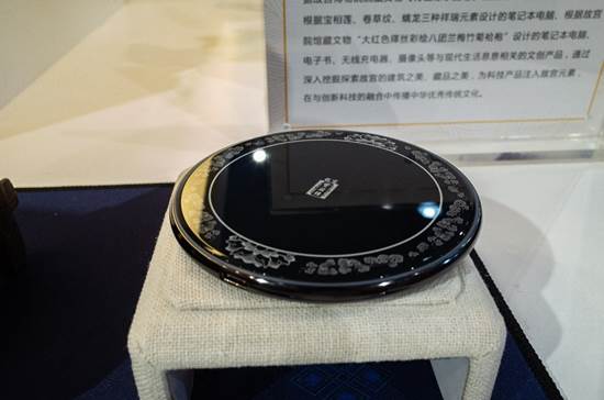 当科技遇见紫禁城 联想×故宫文创联名产品亮相服贸会，共赏东方之美