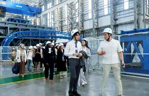 天津科技与文化之旅精彩纷呈:从智能工厂到百年洋楼